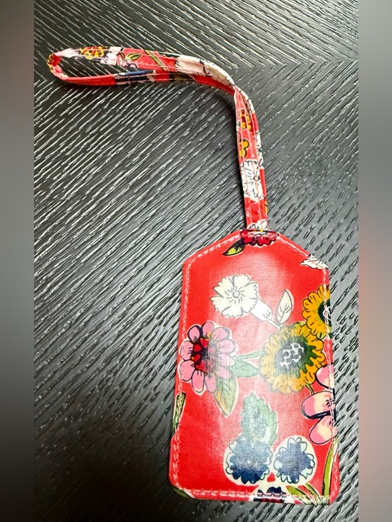 Vera Bradley Handbags - Vera Bradley Red Floral Luggage Tag